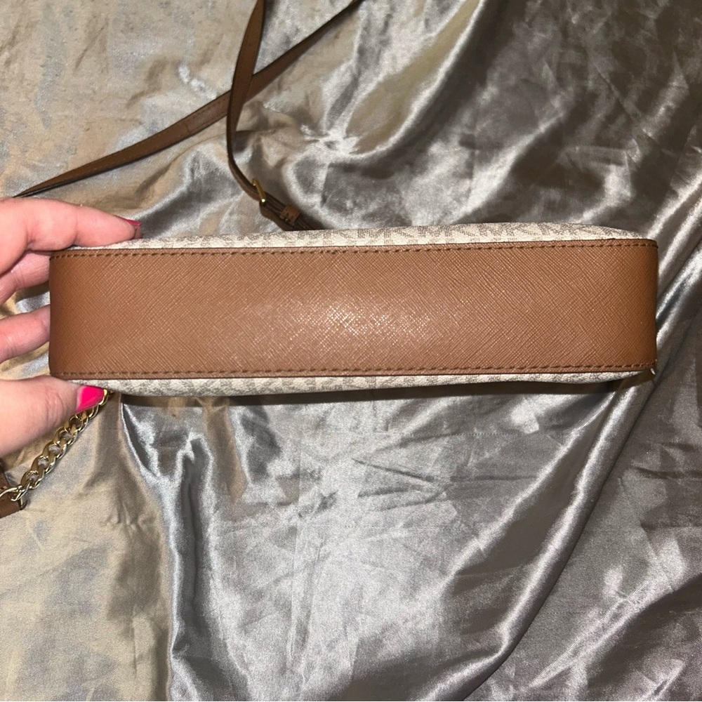 Michael Kors Tan and Cream Crossbody Bag - Picture 3 of 4